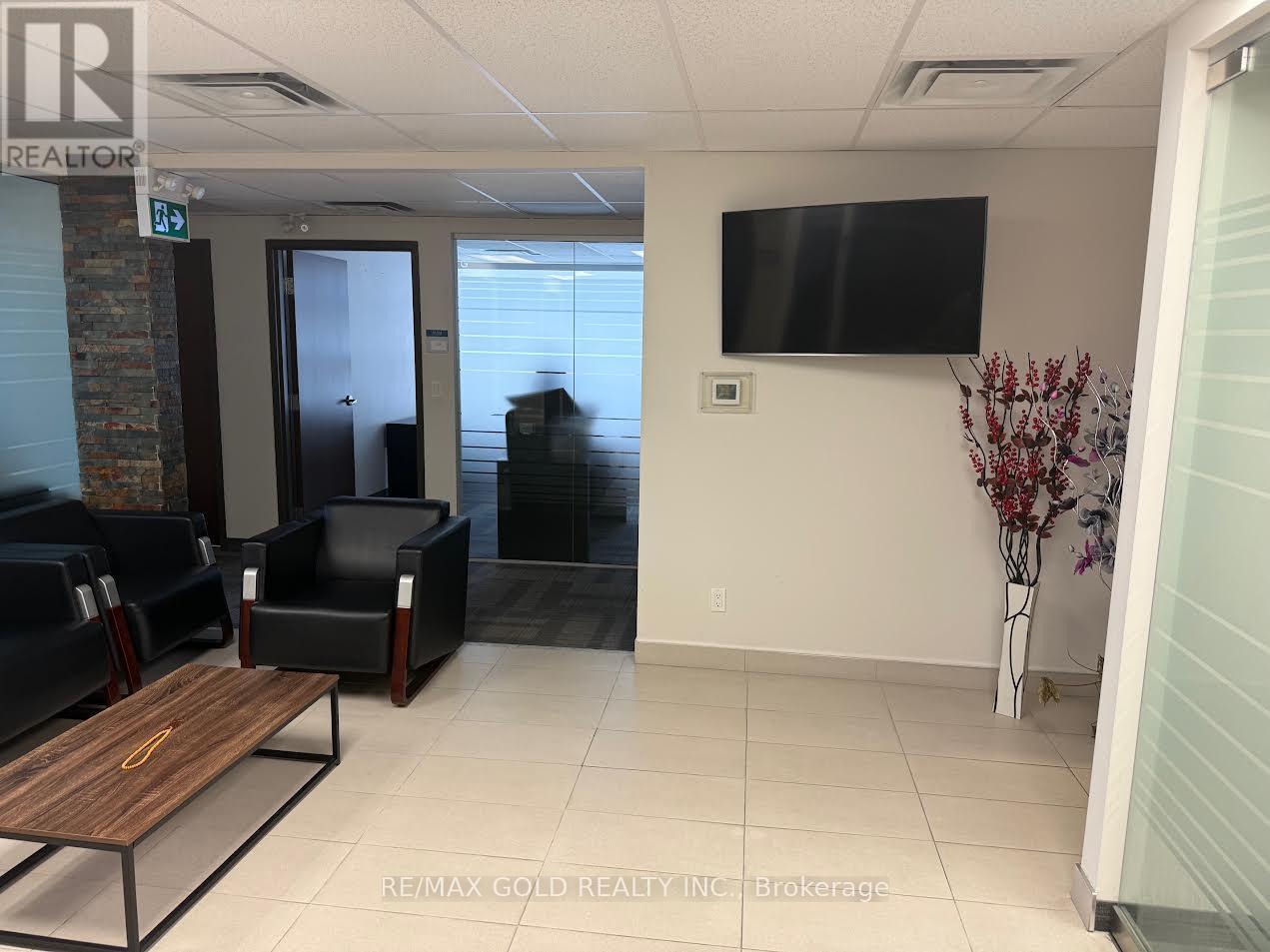 #101,102,104 - 5100 Dixie Road, Mississauga, Ontario  L4W 1C9 - Photo 8 - W14080398