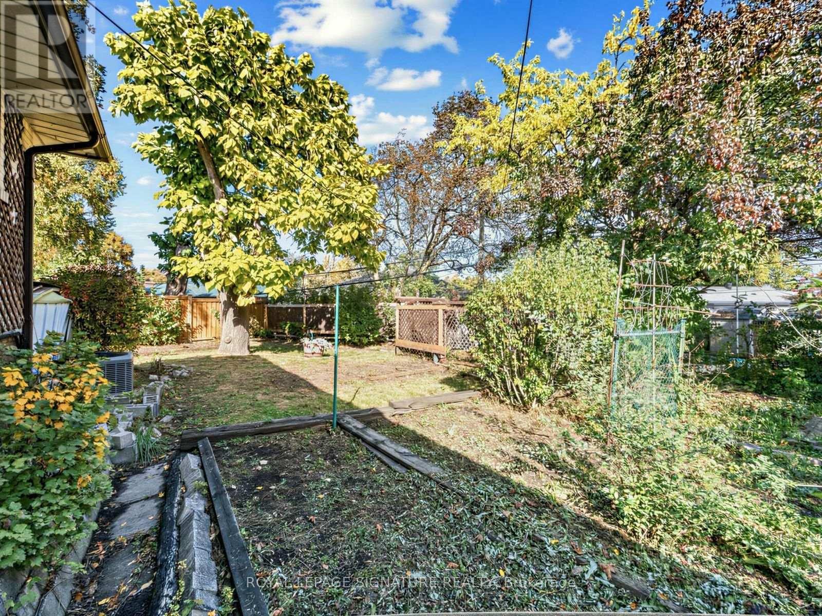 11 Albion Crescent, Brampton, Ontario  L6T 1L3 - Photo 26 - W14080564