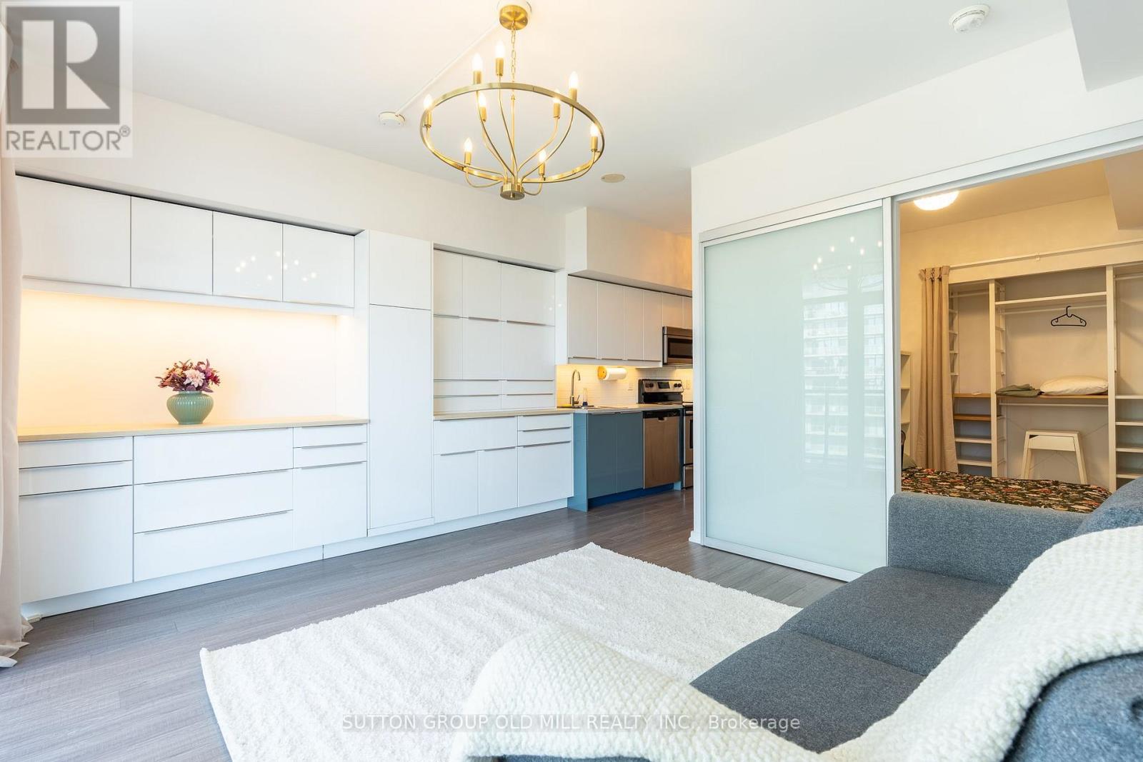 812 - 105 The Queensway, Toronto, Ontario  M6S 5B5 - Photo 11 - W14080584