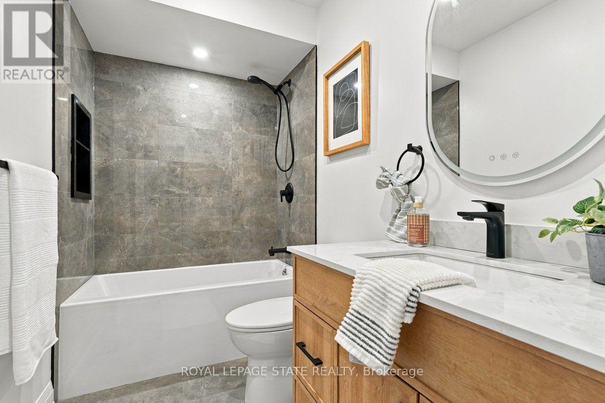 44 Viewcrest Circle, Toronto, Ontario  M9W 7G6 - Photo 20 - W14080592