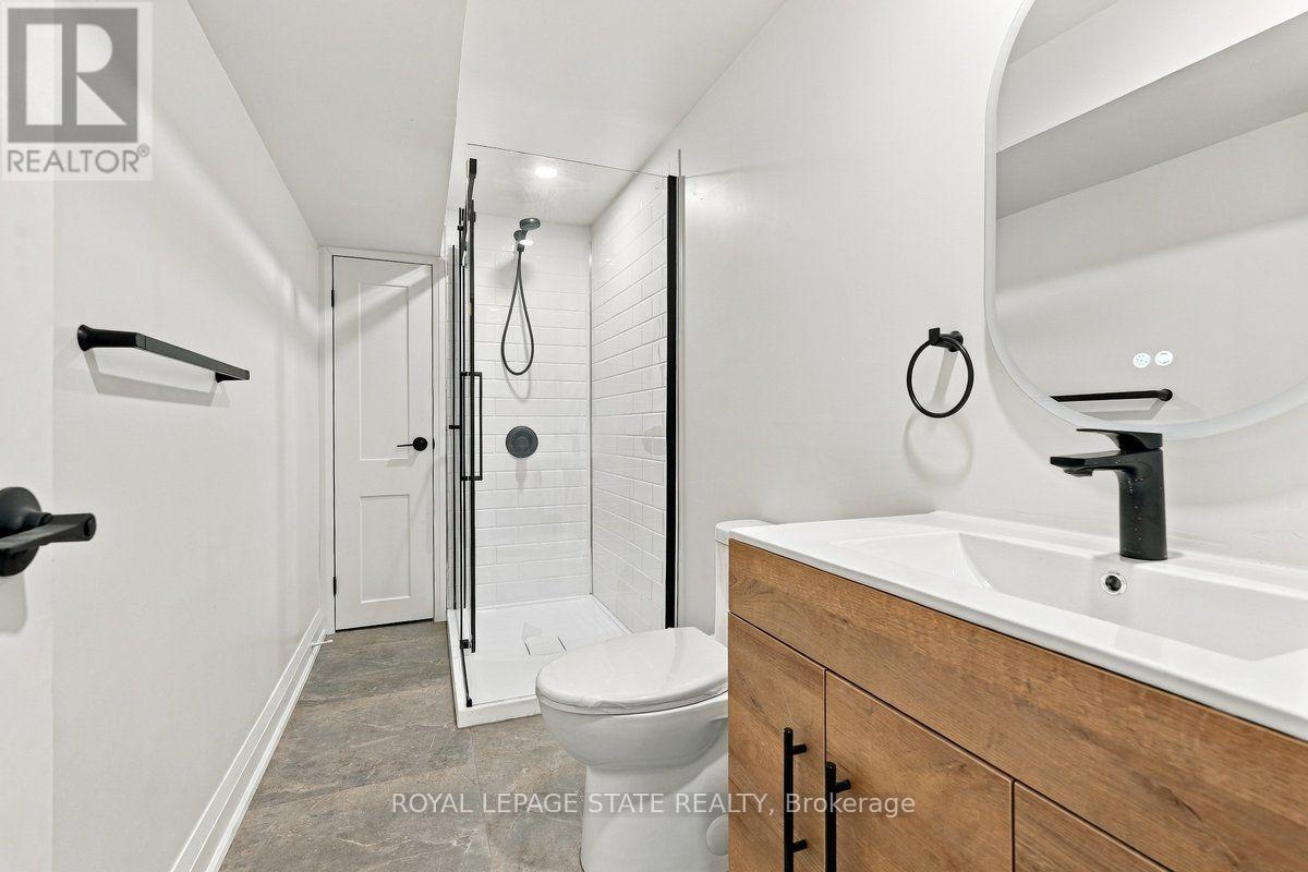 44 Viewcrest Circle, Toronto, Ontario  M9W 7G6 - Photo 24 - W14080592