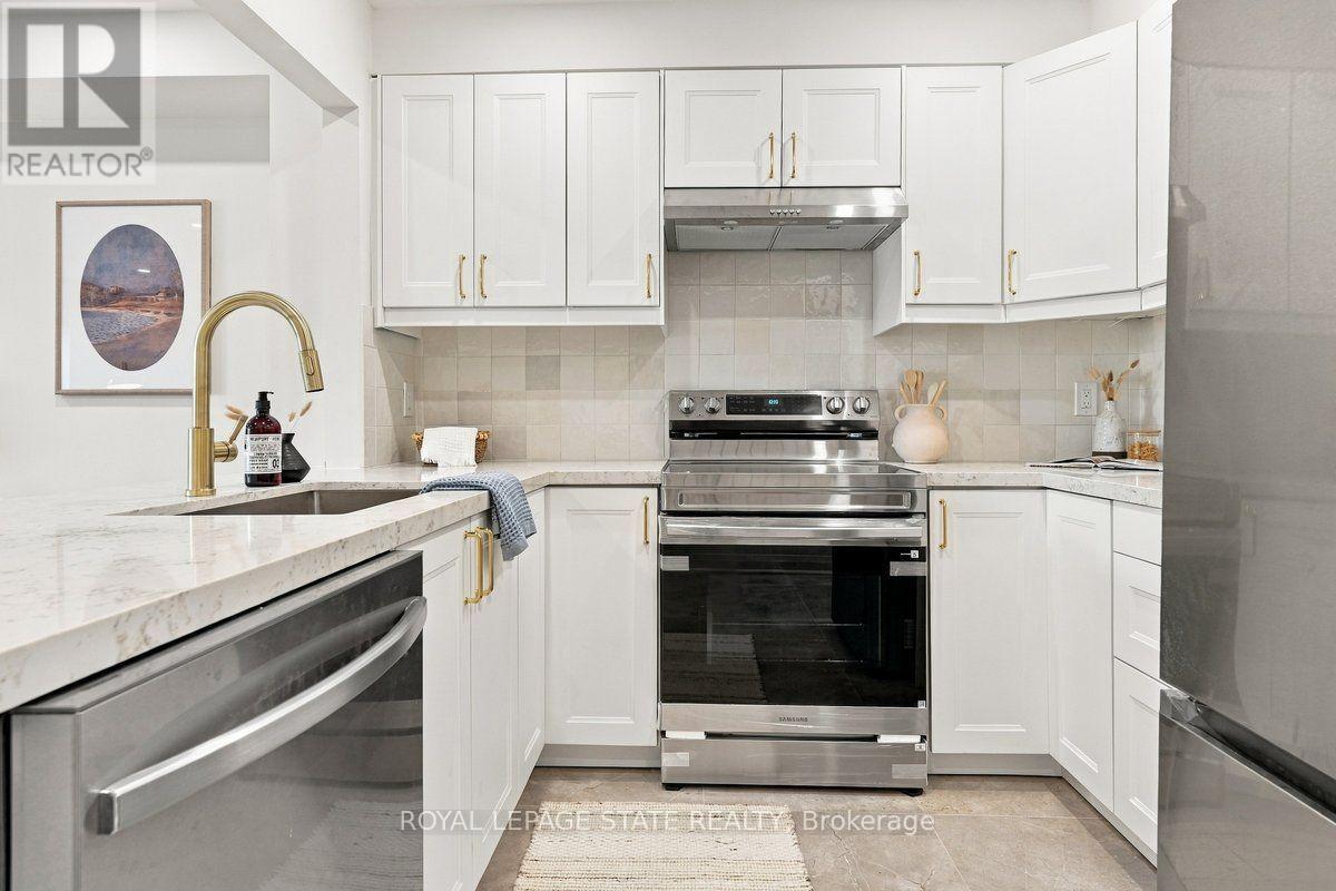 44 Viewcrest Circle, Toronto, Ontario  M9W 7G6 - Photo 6 - W14080592