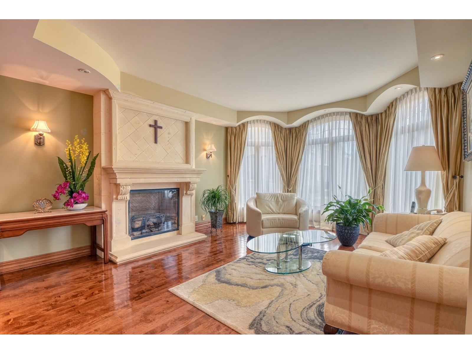 12361 Av. du Beau-Bois Montréal (Ahuntsic-Cartierville) Quebec Canada H4K2Z3 4