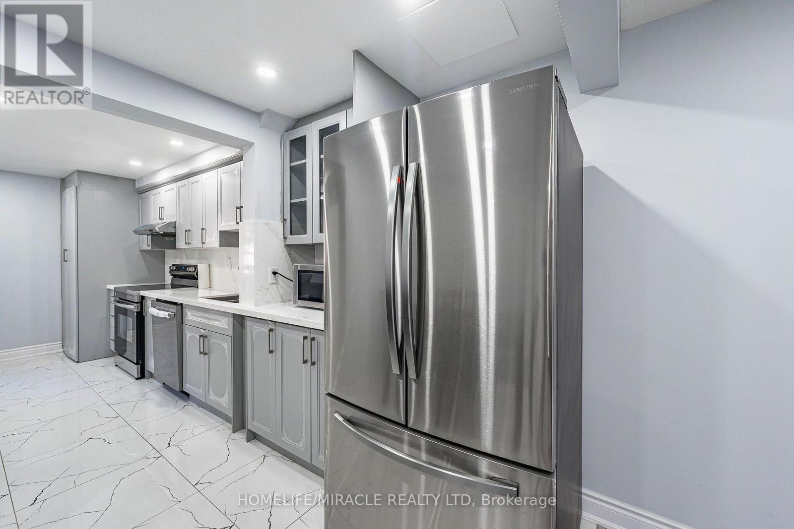 B - 425 Dunvegan Drive, Waterloo, Ontario  N2K 2C8 - Photo 12 - X14080294