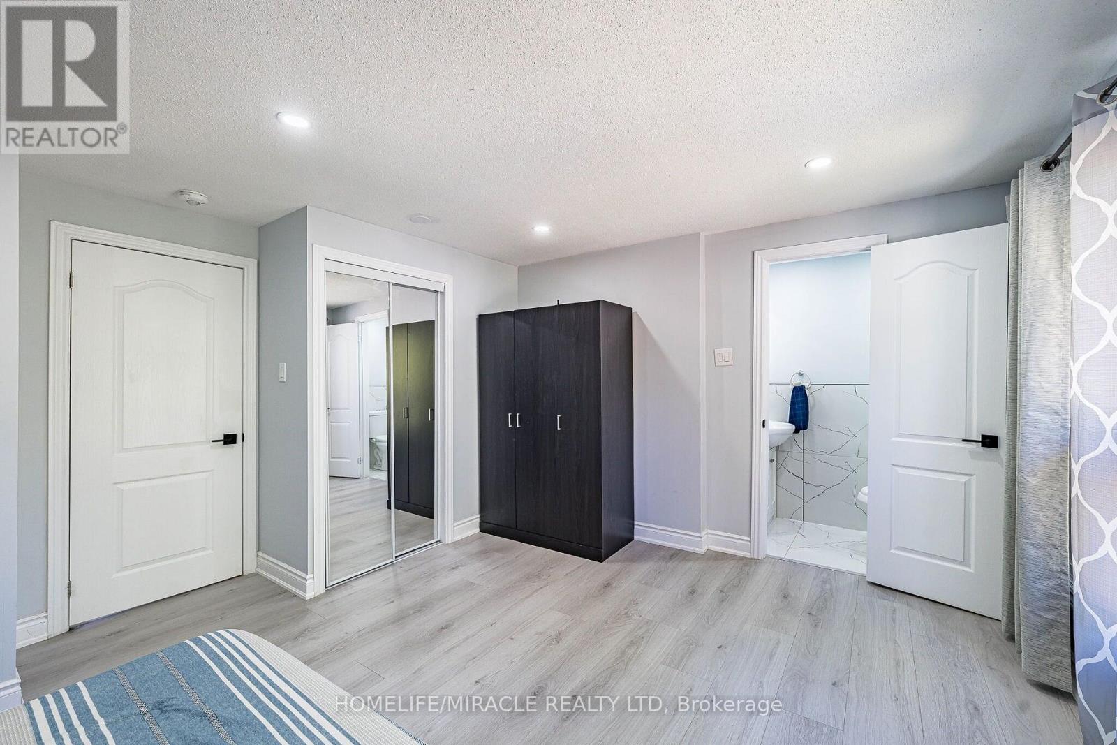 B - 425 Dunvegan Drive, Waterloo, Ontario  N2K 2C8 - Photo 22 - X14080294
