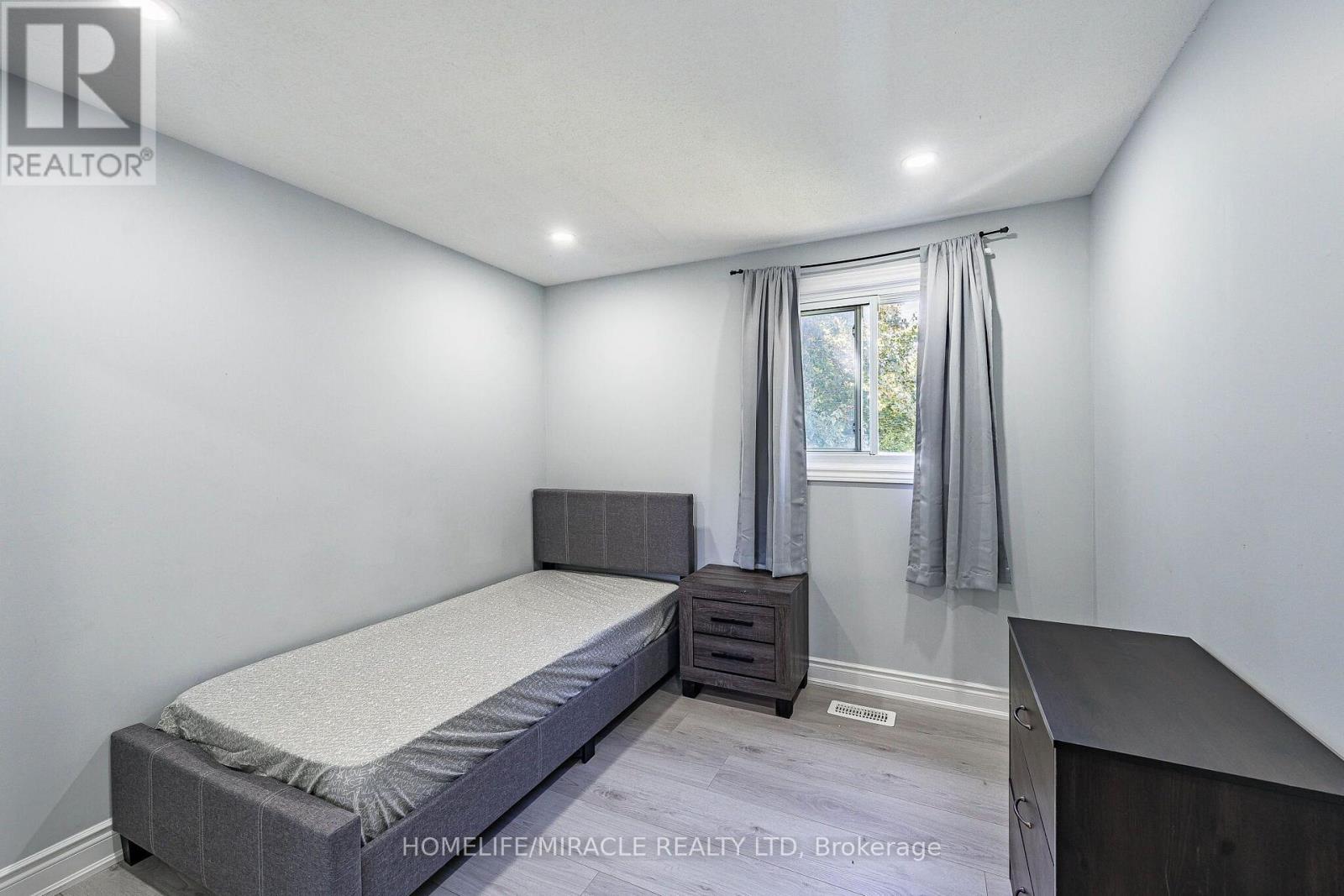 B - 425 Dunvegan Drive, Waterloo, Ontario  N2K 2C8 - Photo 25 - X14080294