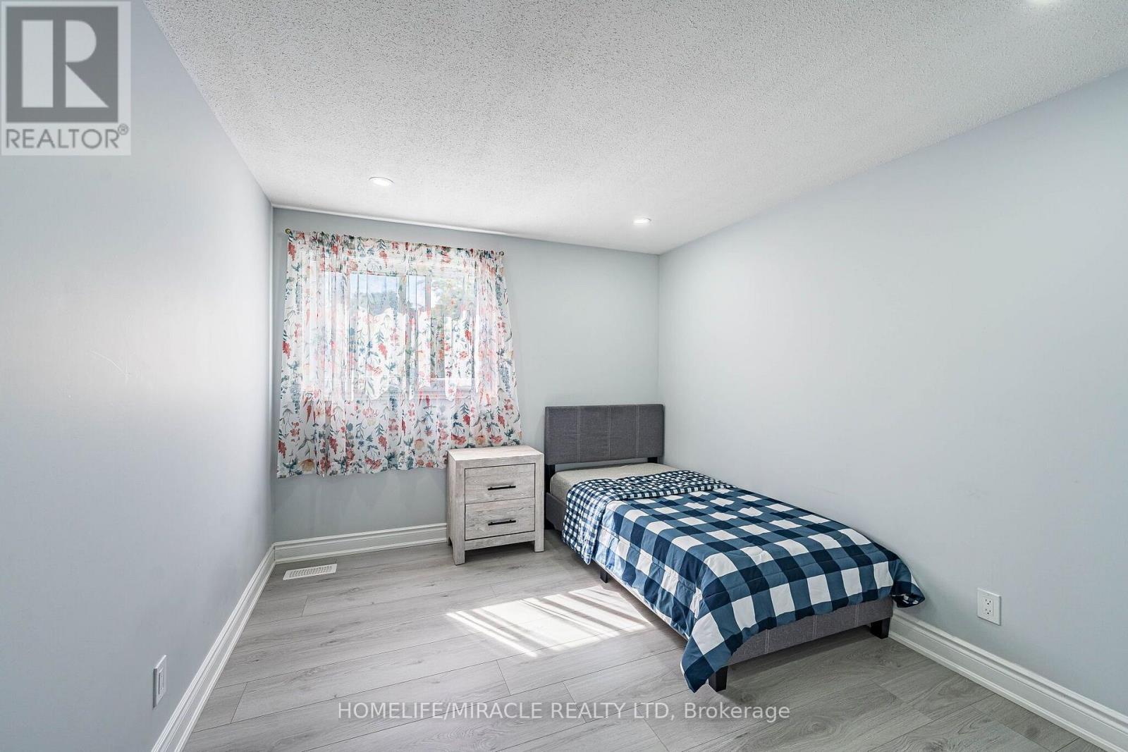 B - 425 Dunvegan Drive, Waterloo, Ontario  N2K 2C8 - Photo 28 - X14080294
