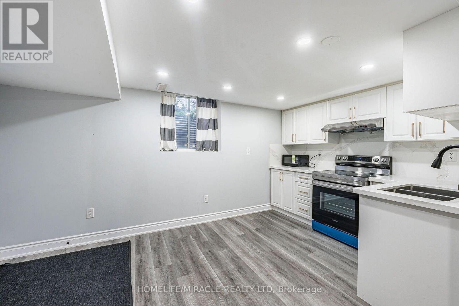 B - 425 Dunvegan Drive, Waterloo, Ontario  N2K 2C8 - Photo 38 - X14080294