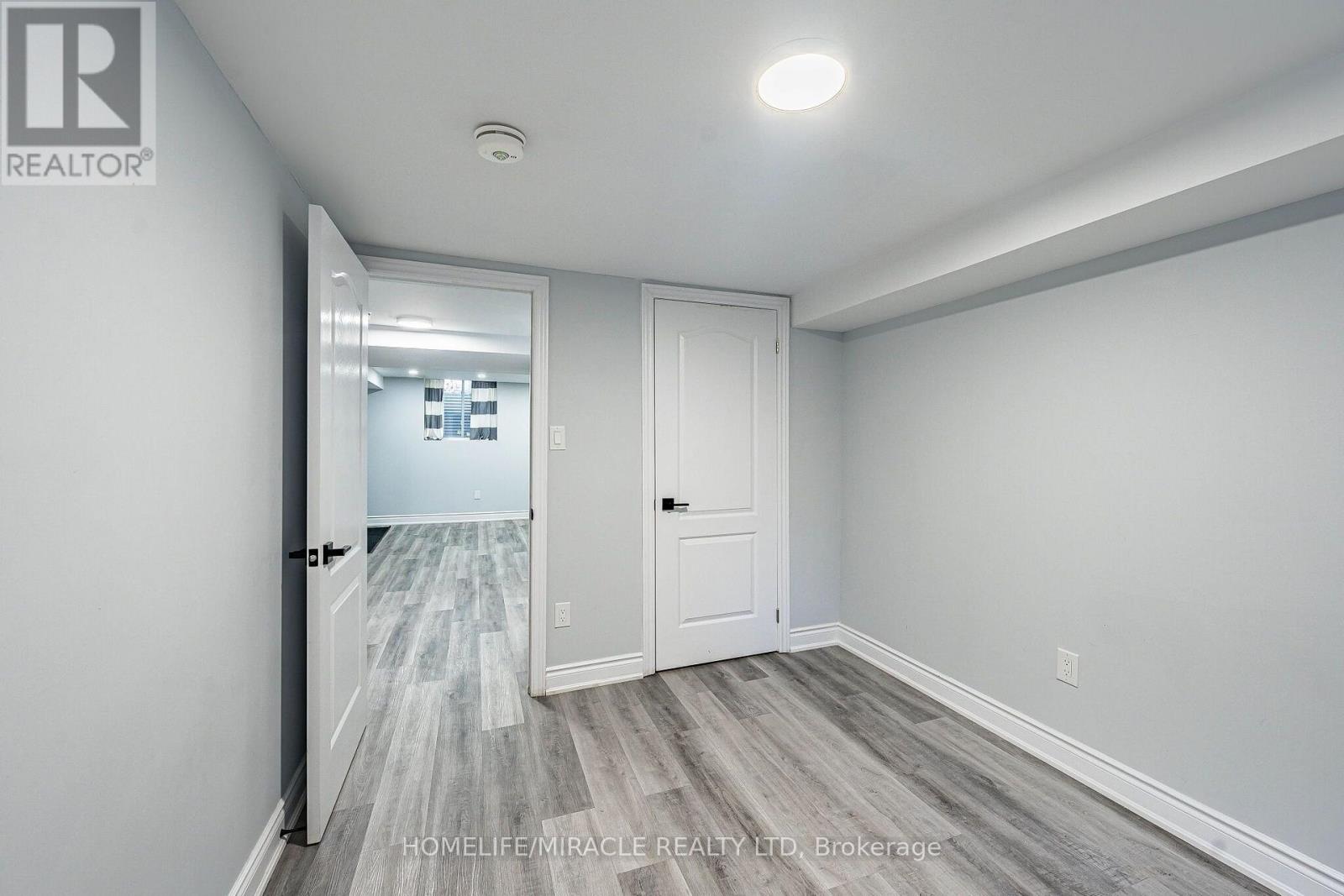 B - 425 Dunvegan Drive, Waterloo, Ontario  N2K 2C8 - Photo 41 - X14080294