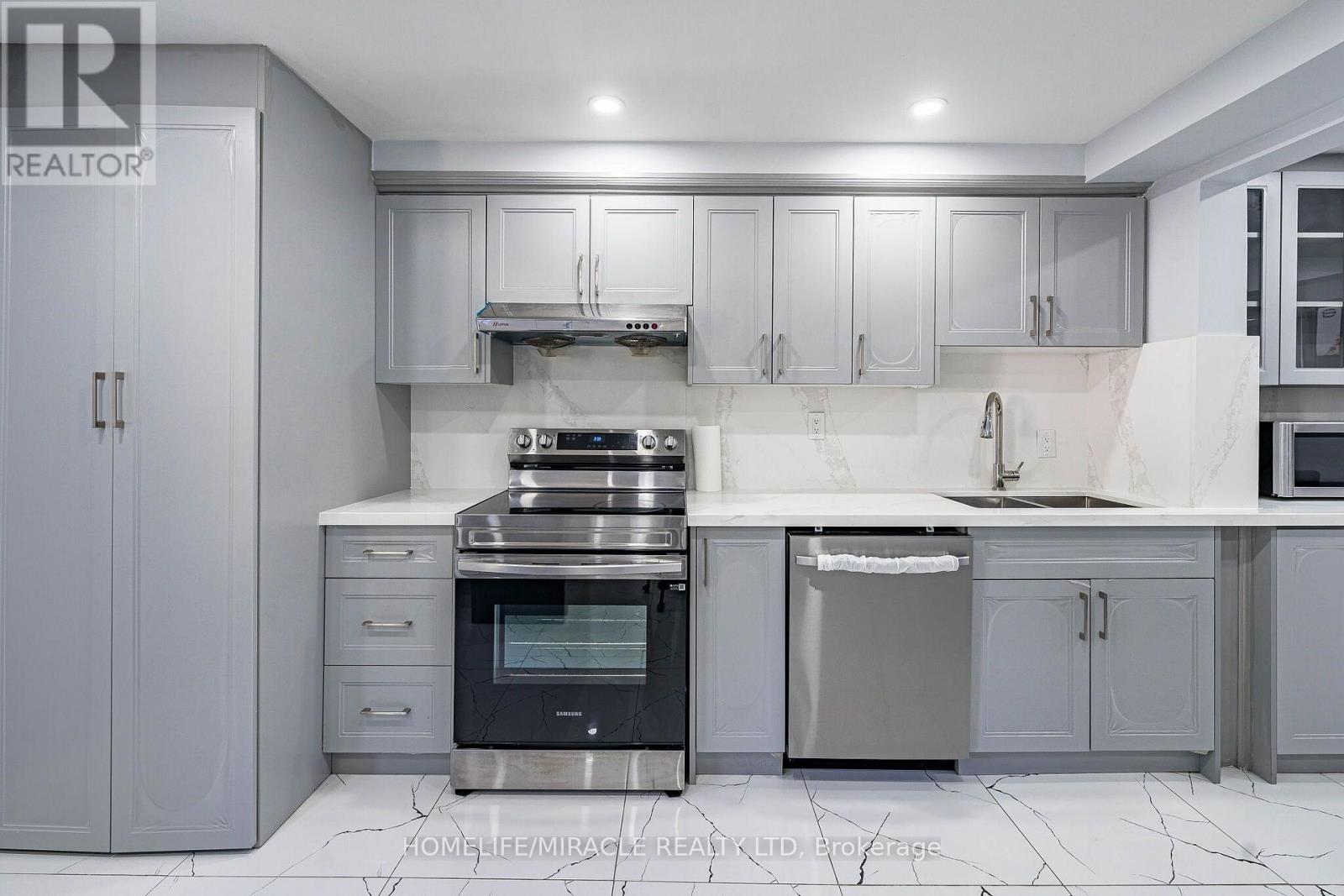 B - 425 Dunvegan Drive, Waterloo, Ontario  N2K 2C8 - Photo 9 - X14080294