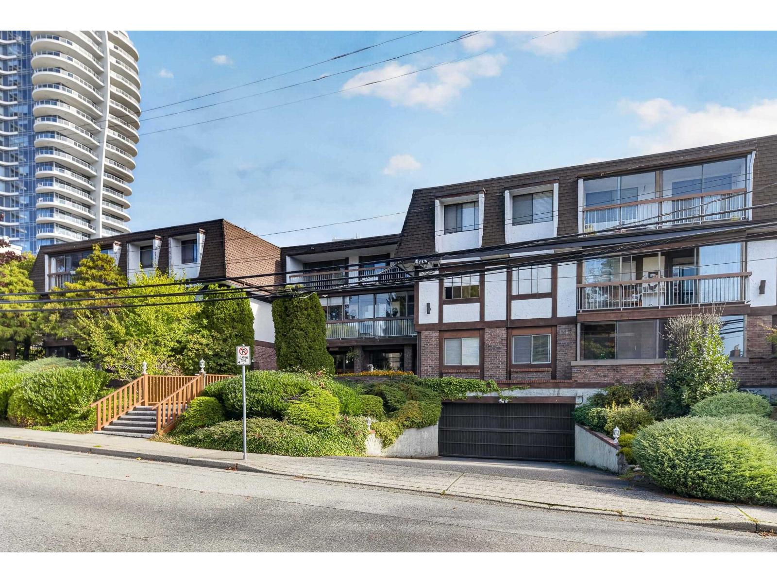 304 1444 MARTIN STREET, surrey, British Columbia