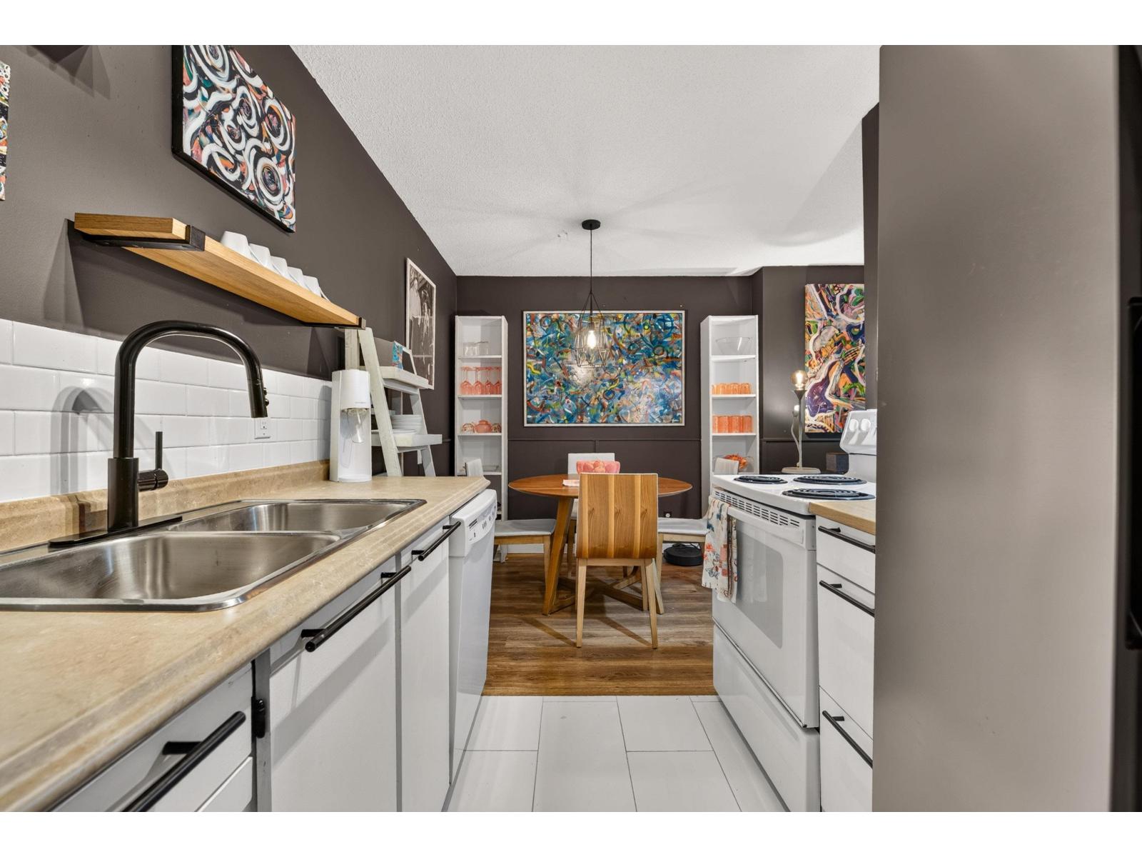 304 1444 Martin Street, Surrey, British Columbia  V4B 3W7 - Photo 8 - R3174414
