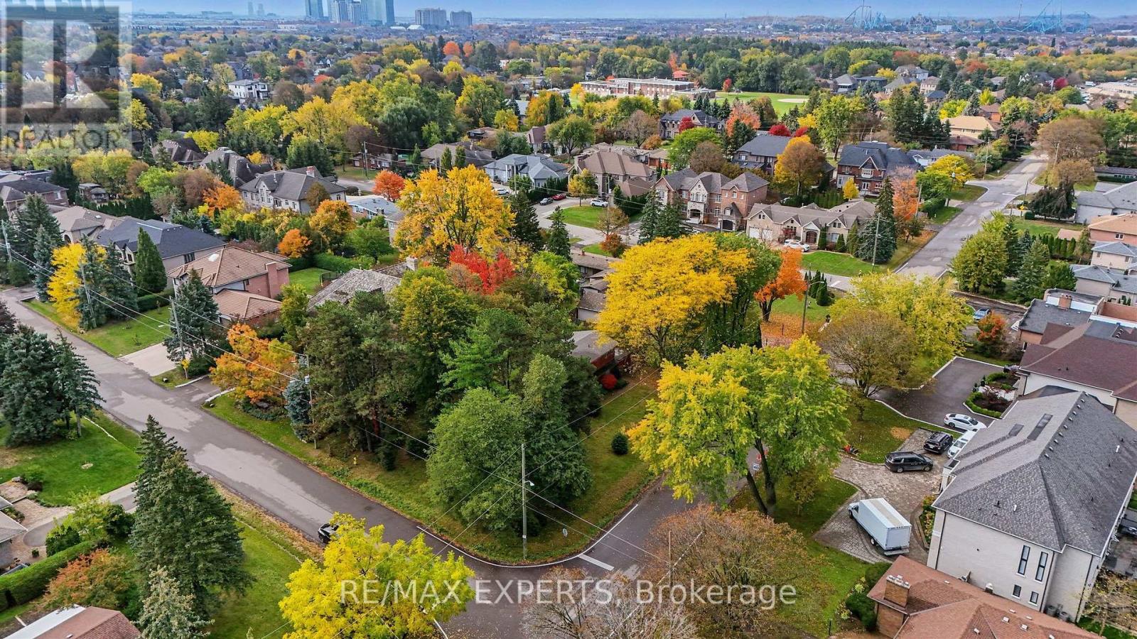 2 Welton Street, Vaughan, Ontario  L6A 3Z2 - Photo 12 - N14080028