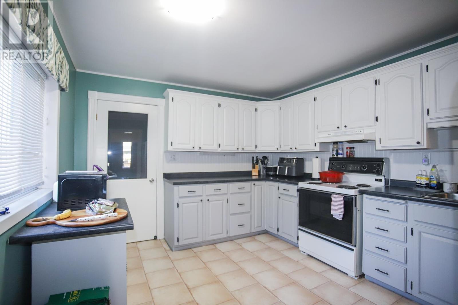 253 St. James St, Sault Ste. Marie, Ontario  P6A 1P7 - Photo 10 - SM262795
