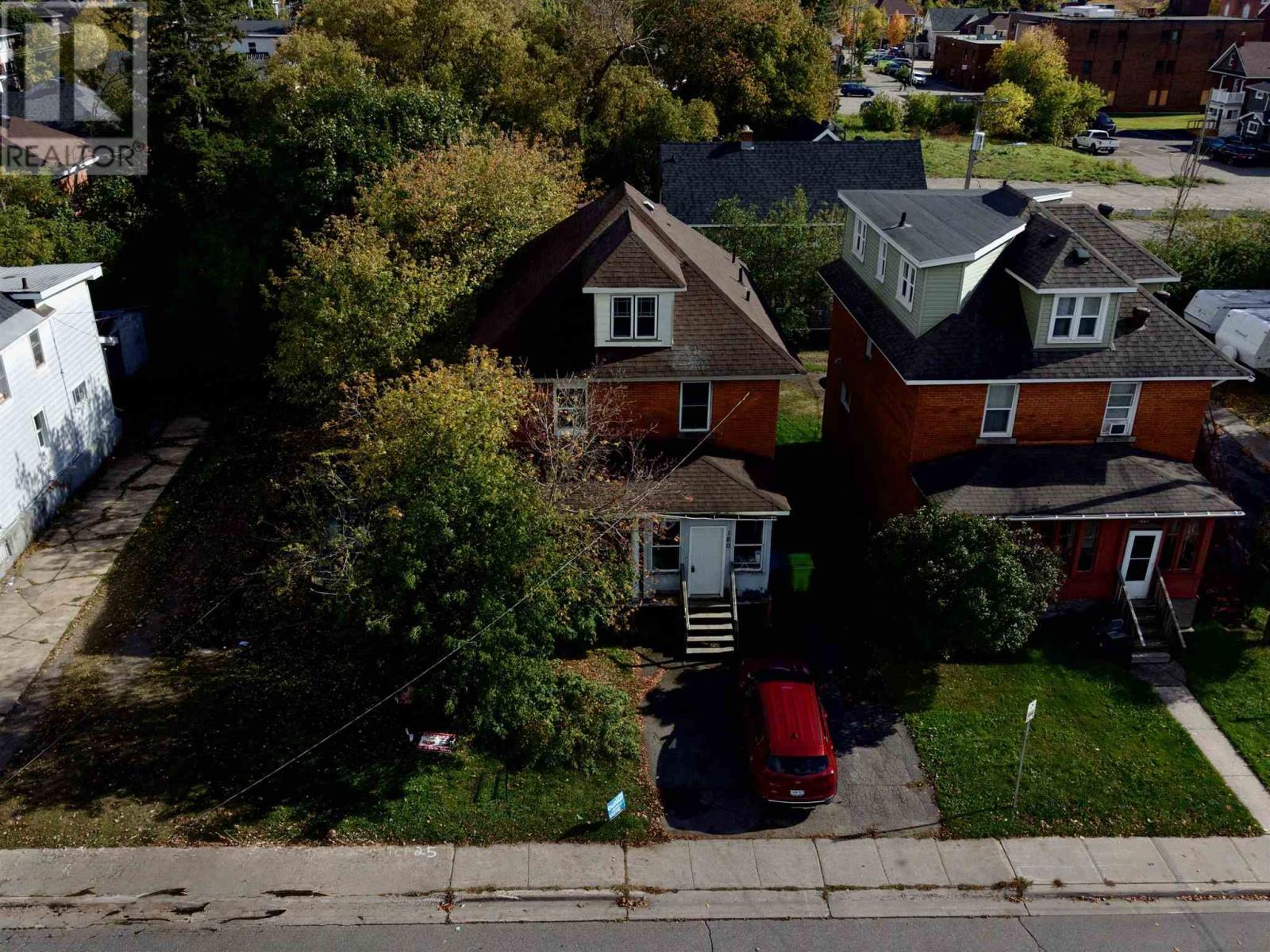 180 Elgin St, Sault Ste. Marie, Ontario  P6A 2Z1 - Photo 1 - SM262751