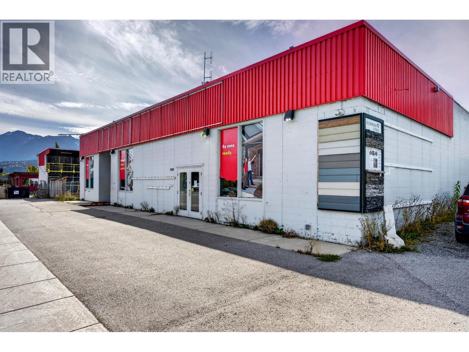 909 11th Avenue S, Golden, British Columbia  V0A 1H0 - Photo 45 - 10403613