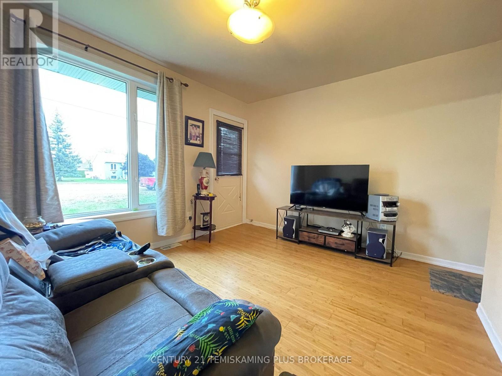 401 Lakeview Avenue S, Temiskaming Shores, Ontario  P0J 1R0 - Photo 15 - T14080658
