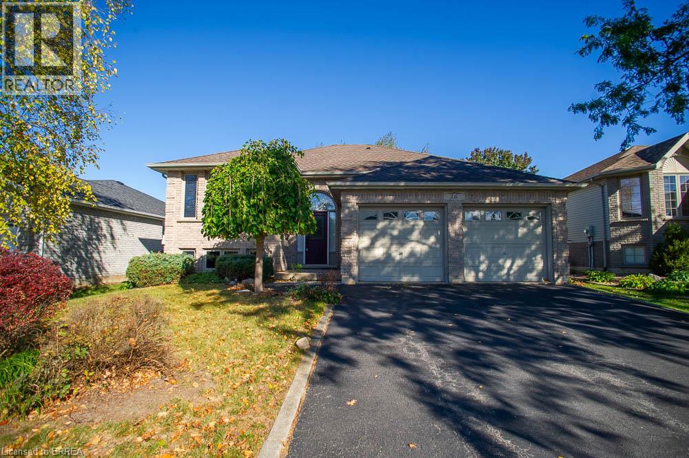 16 BRADBURY Crescent, Paris, Ontario
