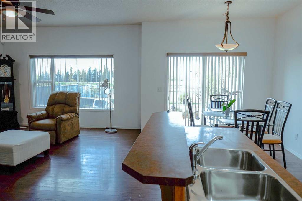 13 Tuscany Ridge Mews NW, Calgary, Alberta  T3L 3B7 - Photo 11 - A2351631