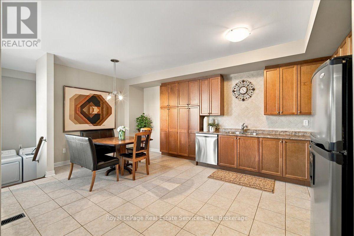5569 Waterwind Crescent, Mississauga, Ontario  L5M 0G3 - Photo 12 - W14080650