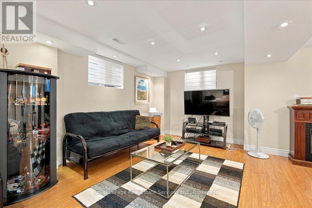 5569 Waterwind Crescent, Mississauga, Ontario  L5M 0G3 - Photo 36 - W14080650