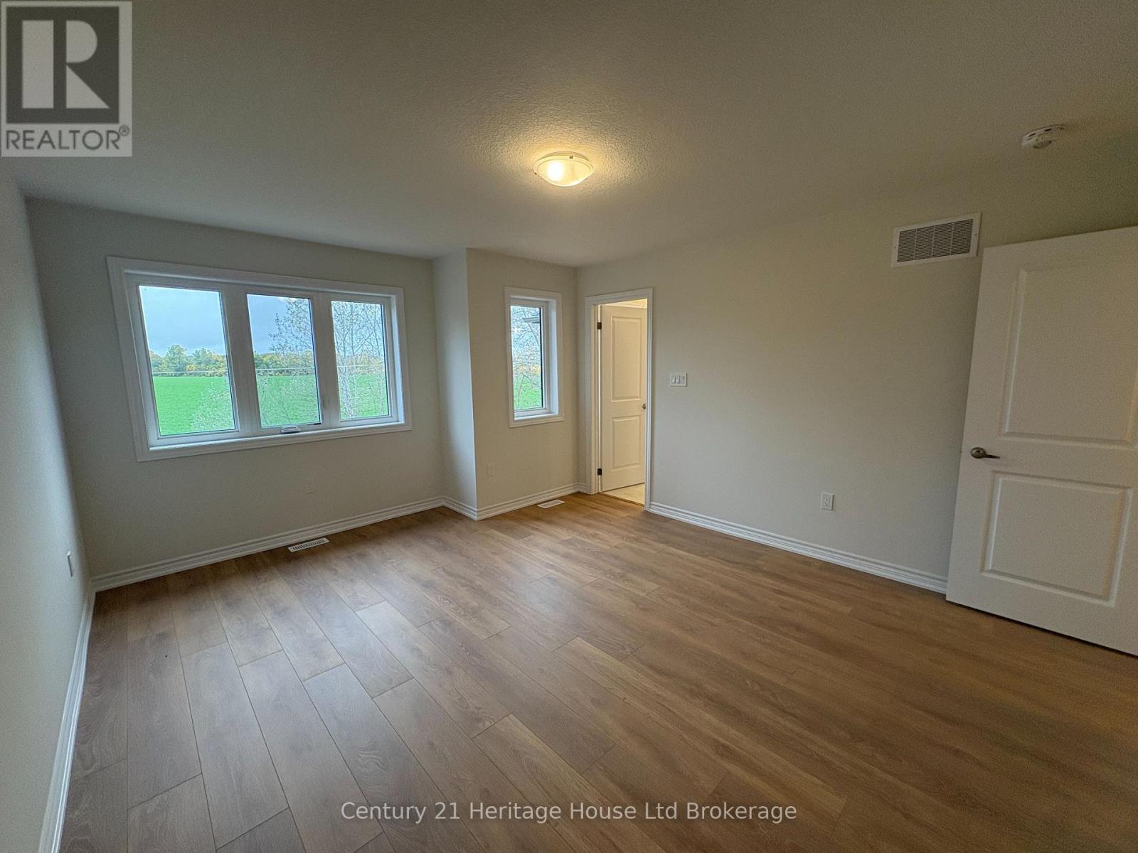 1058 Periwinkle Crescent, Woodstock, Ontario  N4S 7W2 - Photo 18 - X14080666