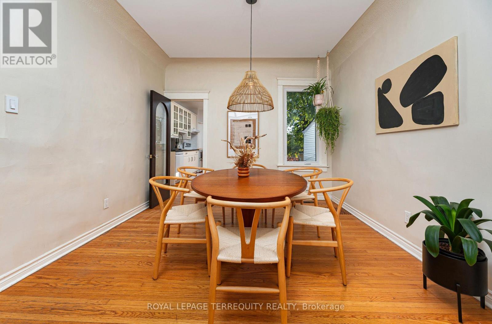 45 Dingwall Avenue, Toronto, Ontario  M4J 1C4 - Photo 9 - E14032852