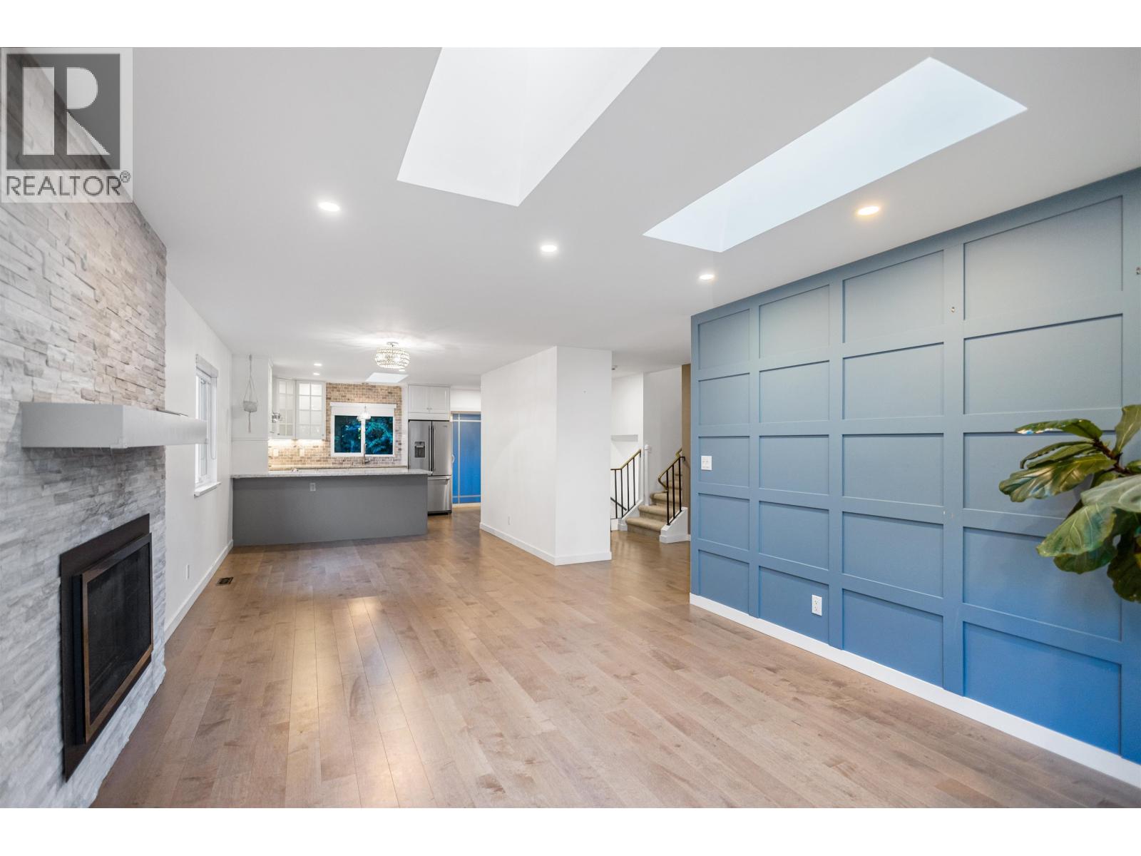 2670 Burnside Place, Coquitlam, British Columbia  V3E 1A2 - Photo 6 - R3175604
