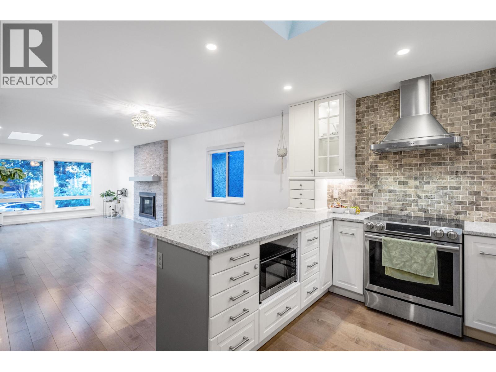 2670 Burnside Place, Coquitlam, British Columbia  V3E 1A2 - Photo 8 - R3175604