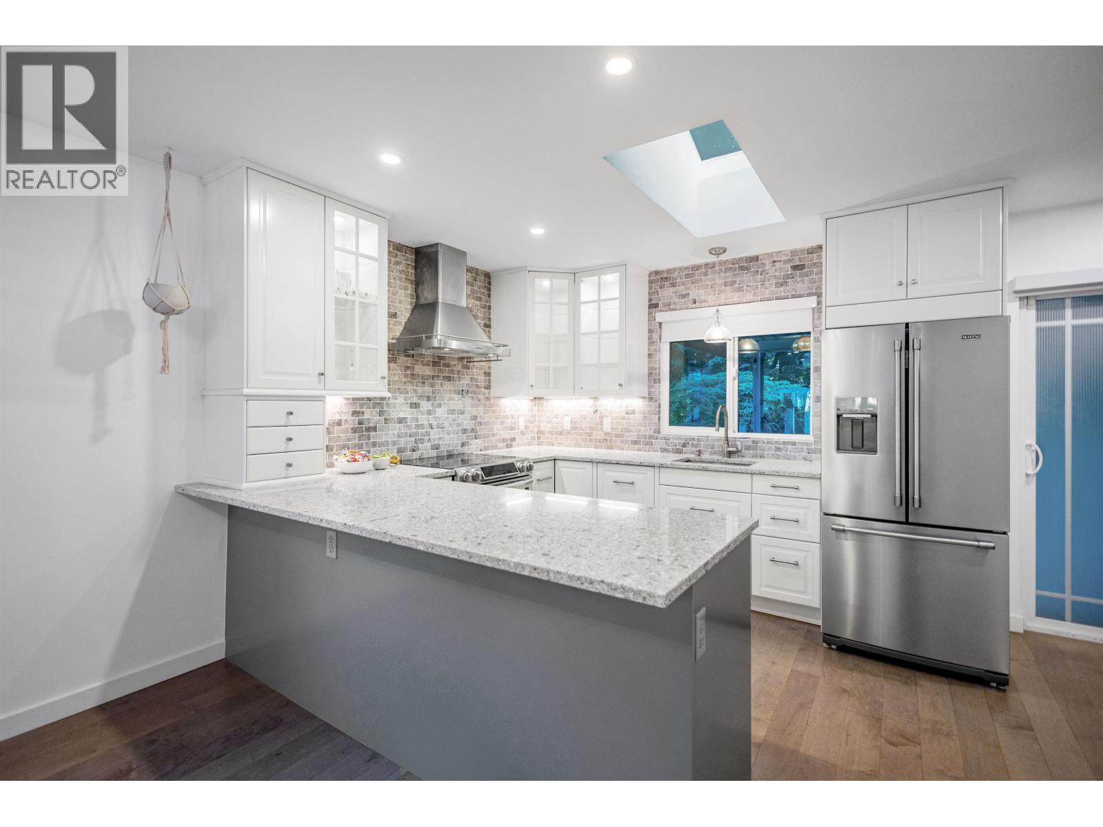 2670 Burnside Place, Coquitlam, British Columbia  V3E 1A2 - Photo 9 - R3175604
