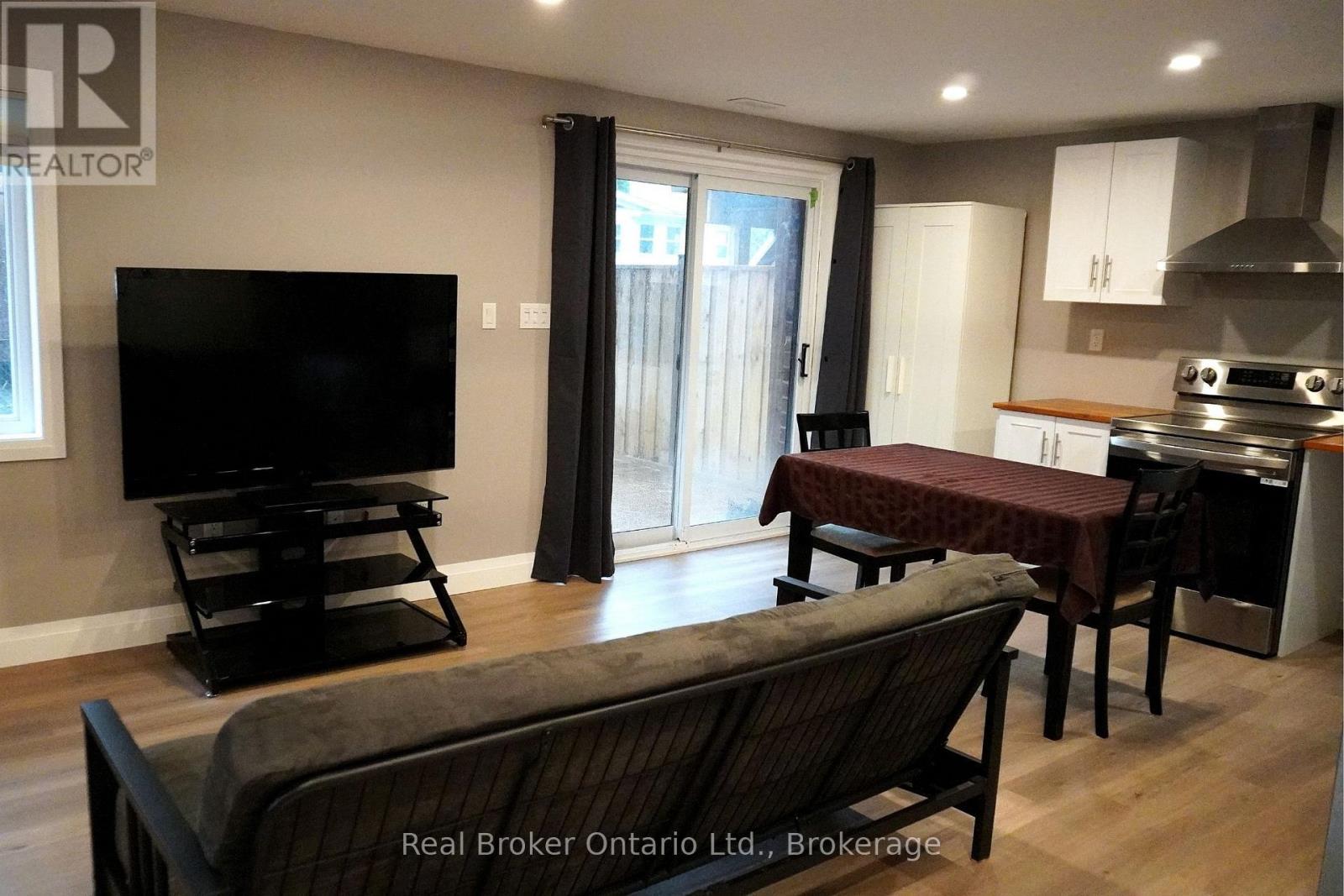 Lower Unit - 1009 Wright Drive, Midland, Ontario  L4R 0E4 - Photo 4 - S14080750