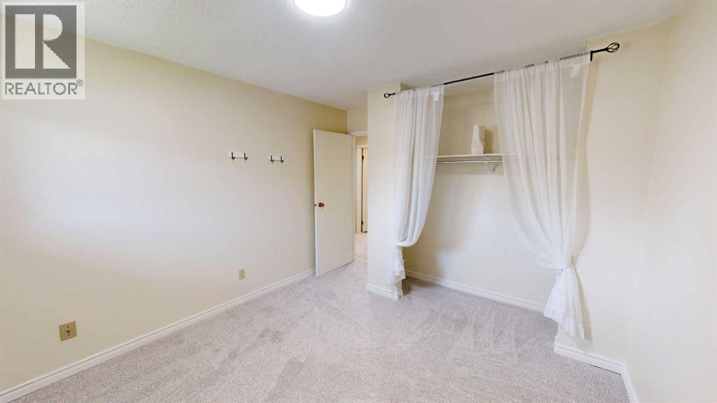 107, 405 Columbia Boulevard W