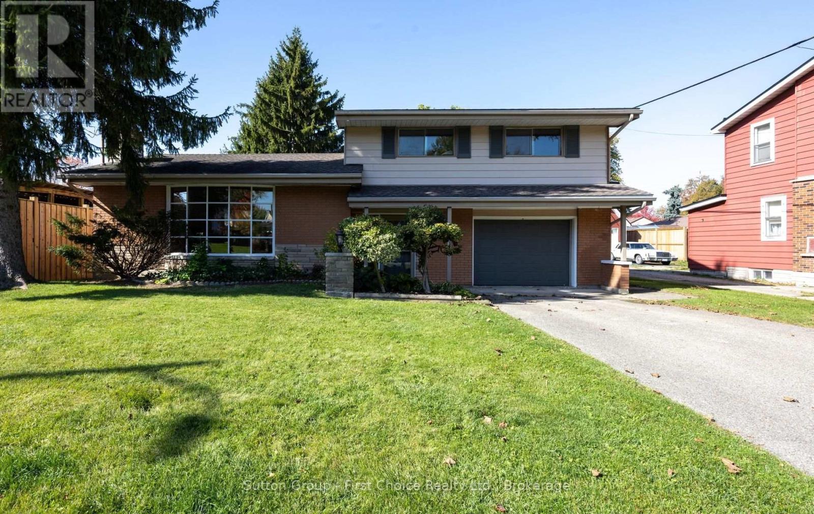 12 MCCULLOCH STREET, Stratford, Ontario
