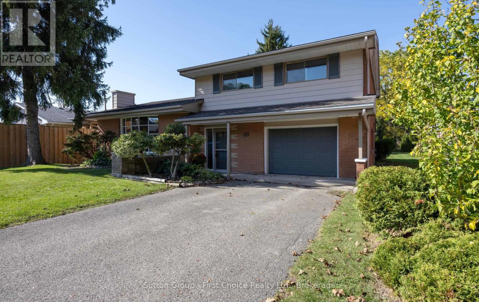 12 Mcculloch Street, Stratford, Ontario  N5A 2V7 - Photo 2 - X14032602