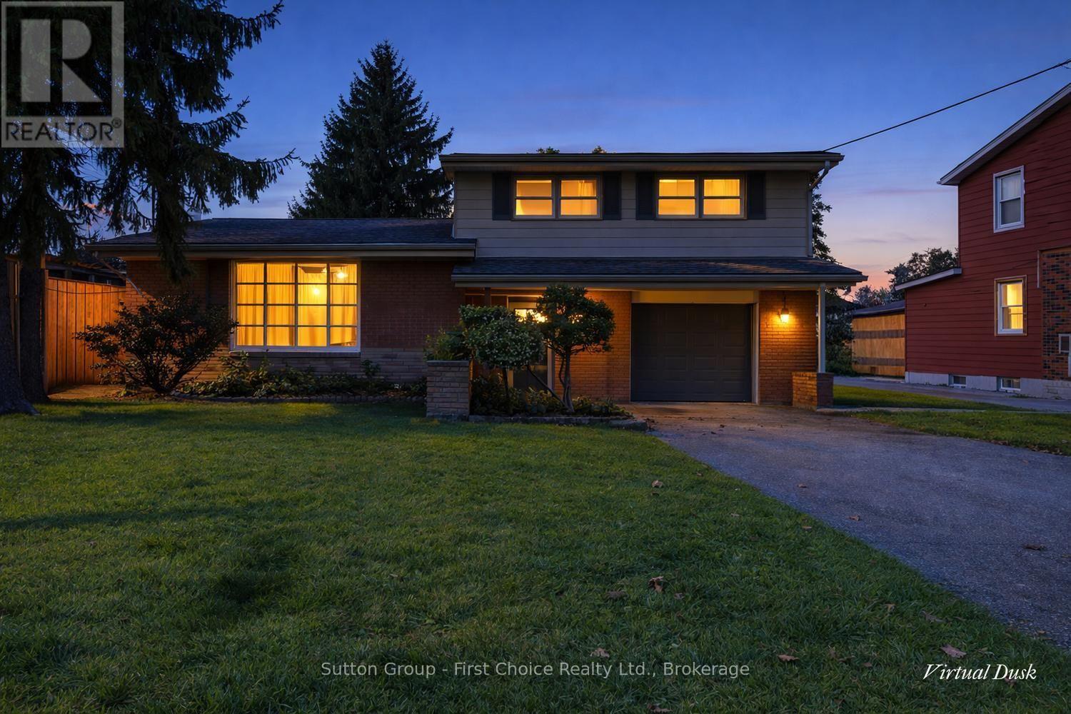 12 Mcculloch Street, Stratford, Ontario  N5A 2V7 - Photo 3 - X14032602
