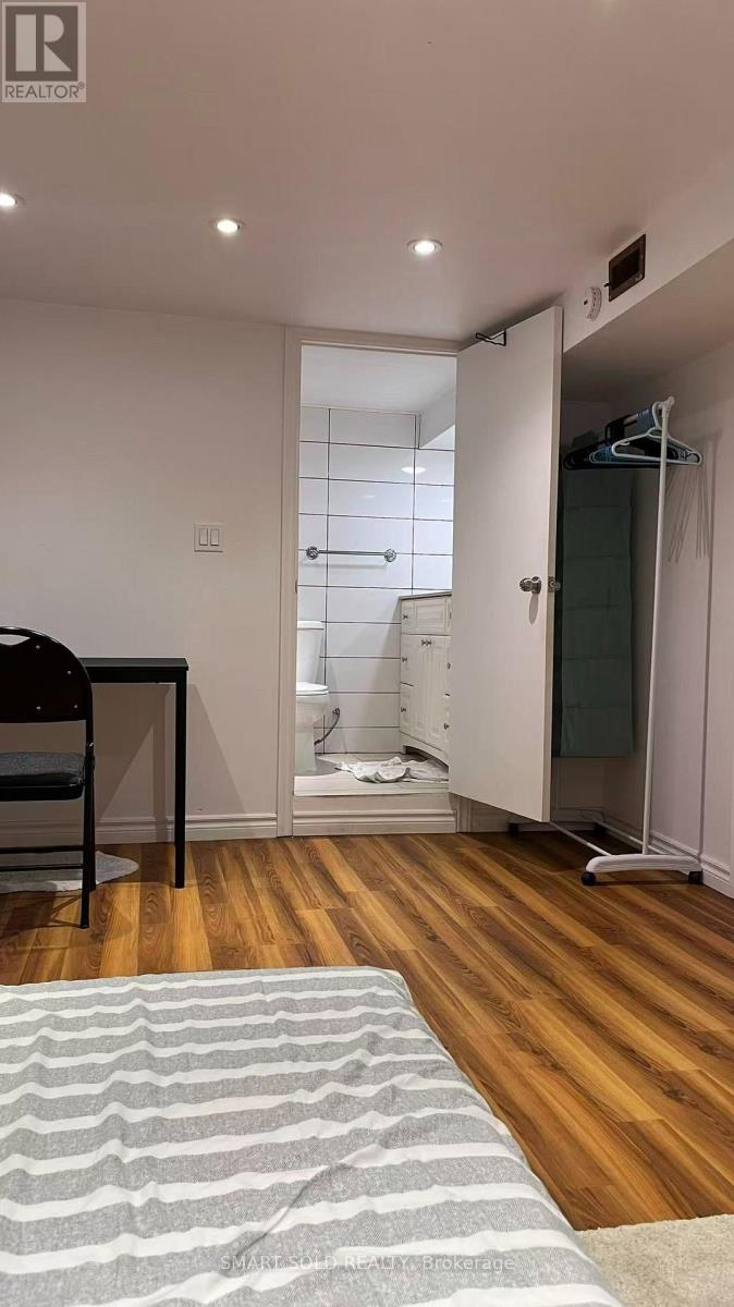 Lower 232 Crawford Street, Toronto, Ontario  M6J 2V6 - Photo 4 - C14080644