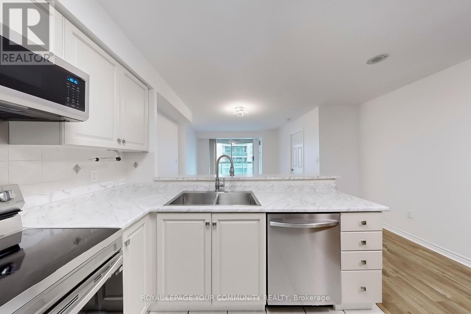 1906 - 7 Lorraine Drive, Toronto, Ontario  M2N 7H2 - Photo 3 - C14080654