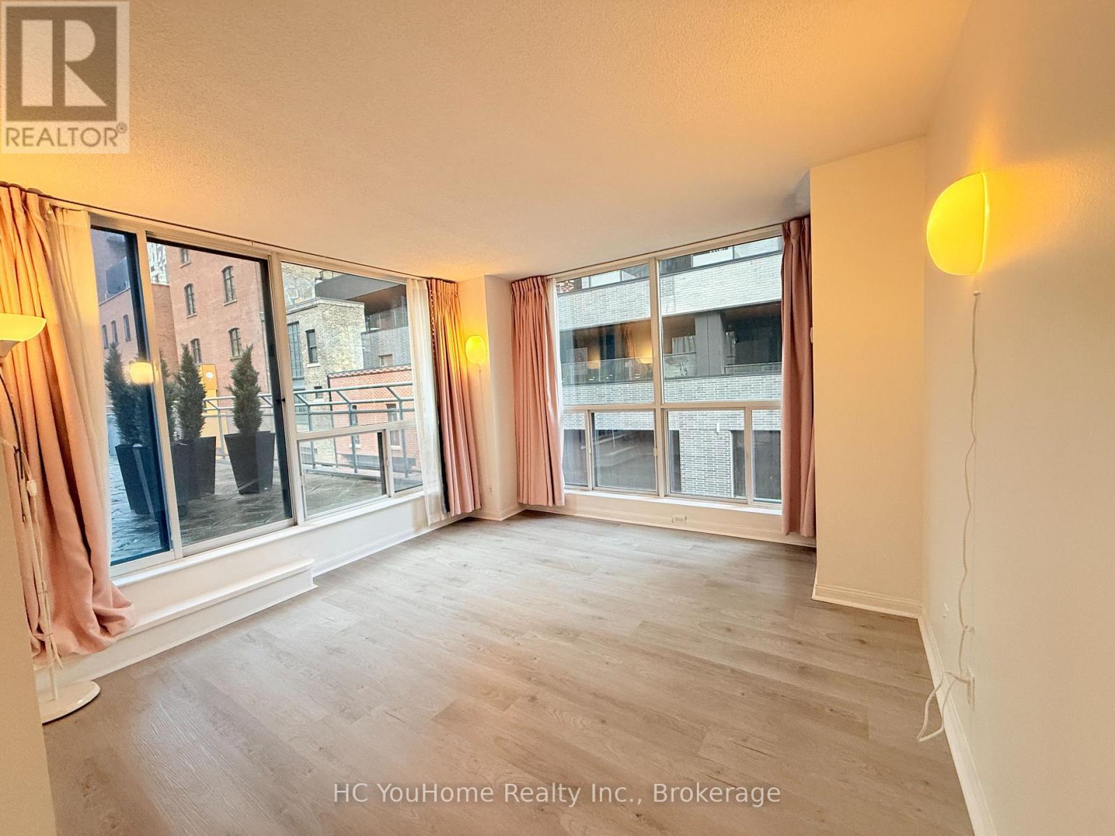 212 - 24 Wellesley Street W, Toronto, Ontario  M4Y 2X6 - Photo 12 - C14080676