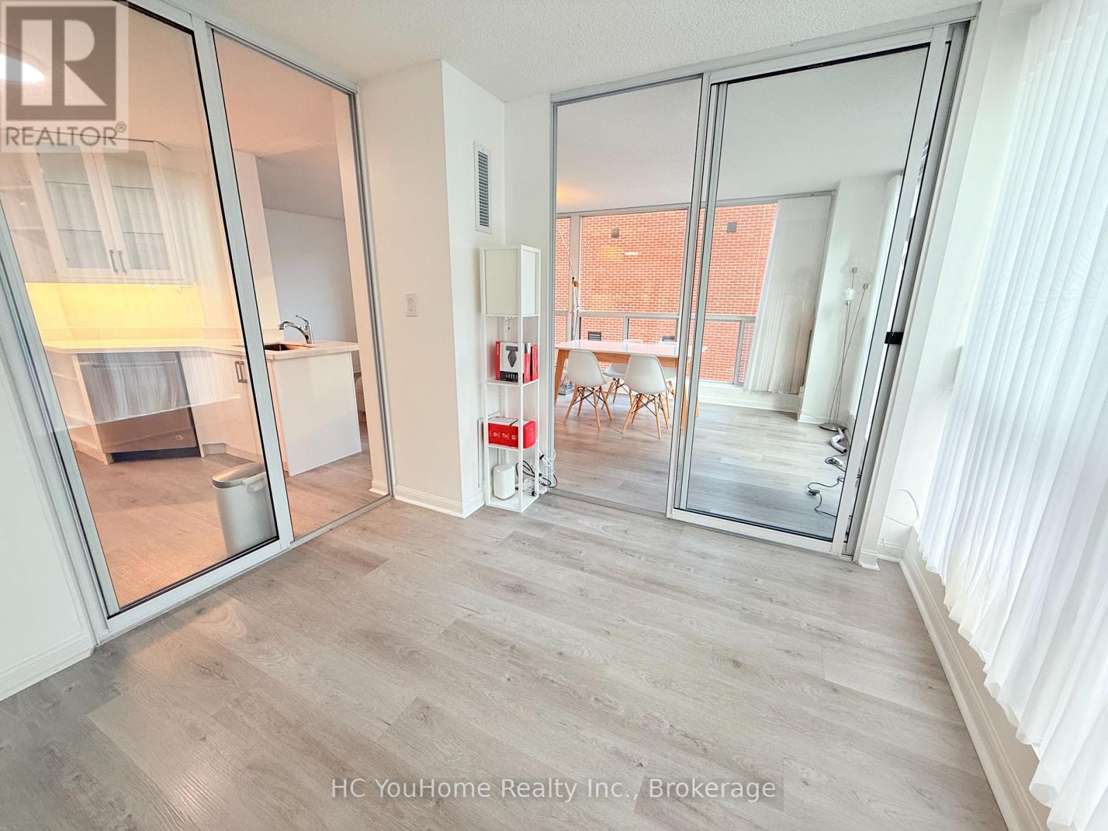 212 - 24 Wellesley Street W, Toronto, Ontario  M4Y 2X6 - Photo 27 - C14080676