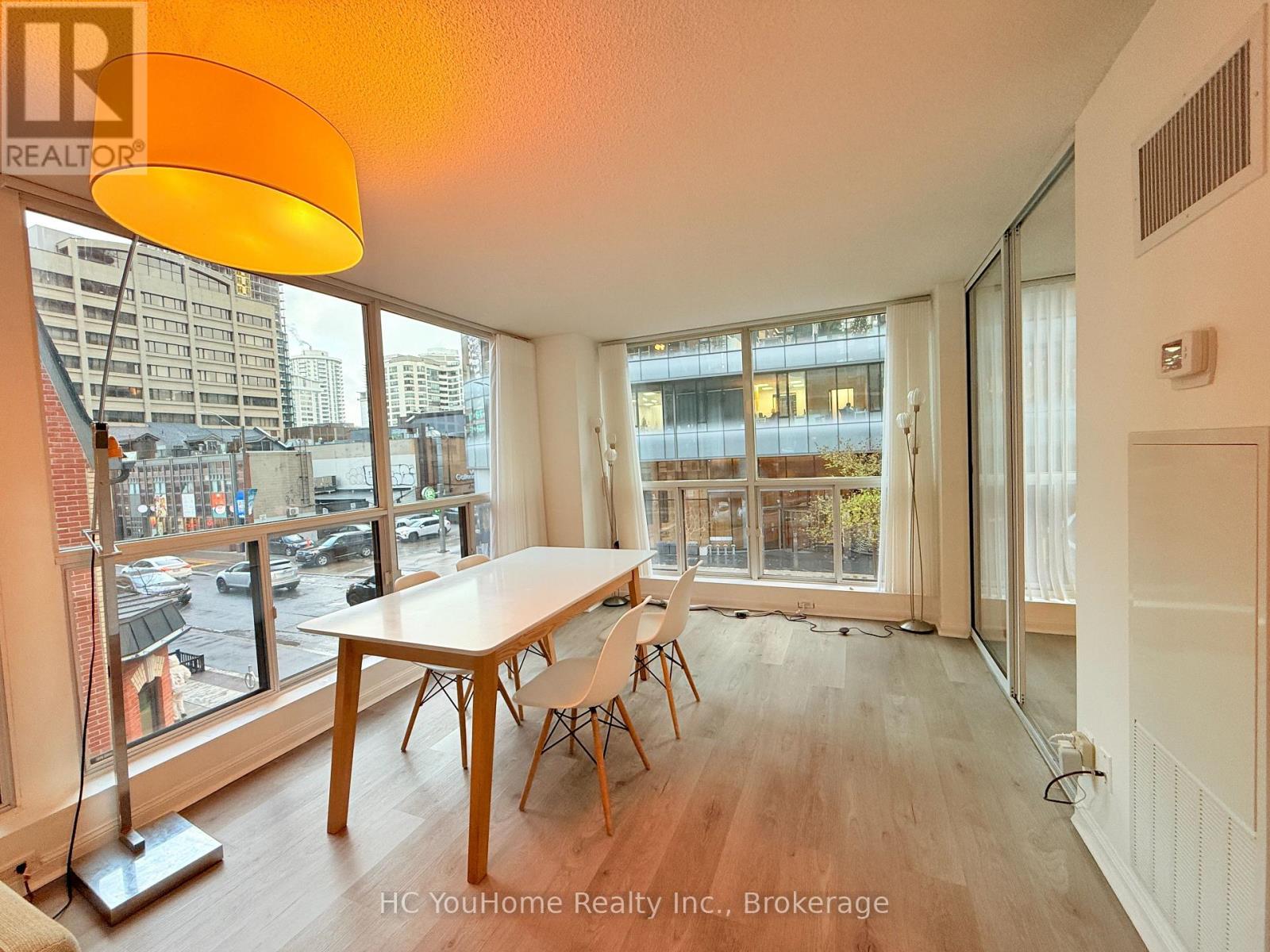 212 - 24 Wellesley Street W, Toronto, Ontario  M4Y 2X6 - Photo 4 - C14080676