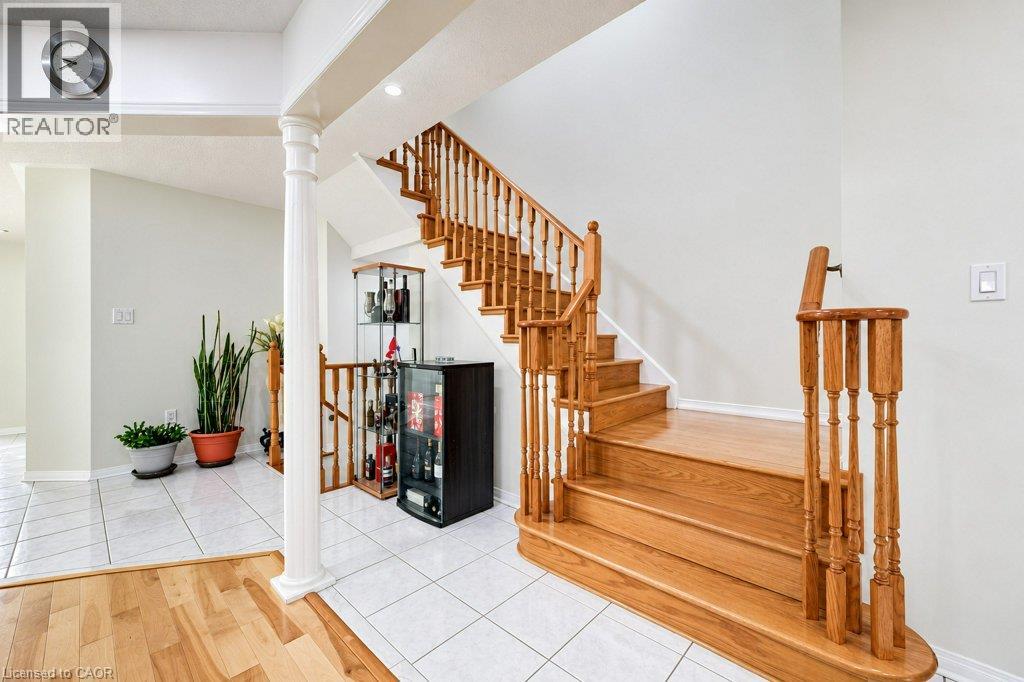 6484 Skipper Way, Mississauga, Ontario  L5W 1P6 - Photo 8 - 40869413