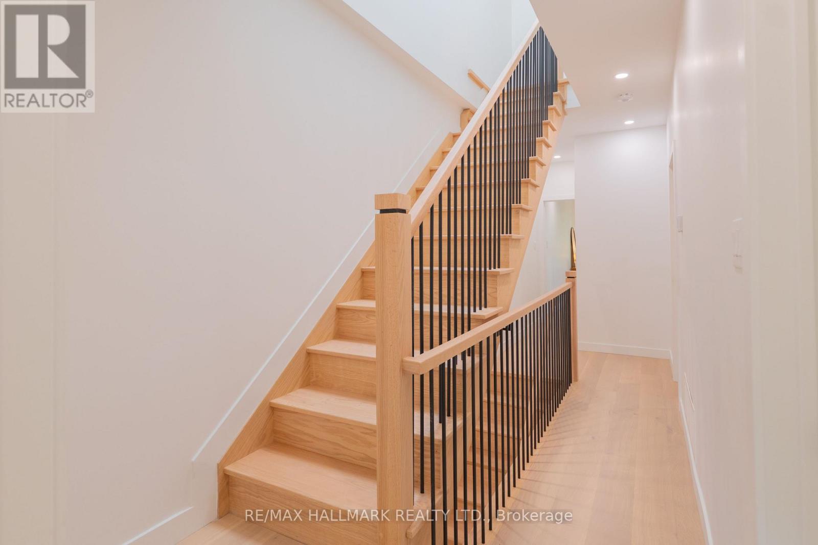 71 Langley Avenue, Toronto, Ontario  M4K 1B4 - Photo 31 - E14080844