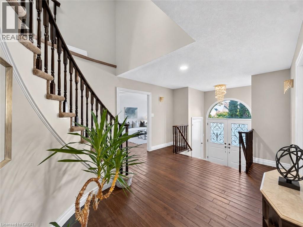 12 Sundrop Court, Ancaster, Ontario  L9K 1G5 - Photo 3 - 40868963