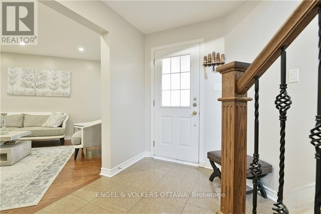 13 Picasso Drive, Ottawa, Ontario  K1G 5S9 - Photo 3 - X14080728