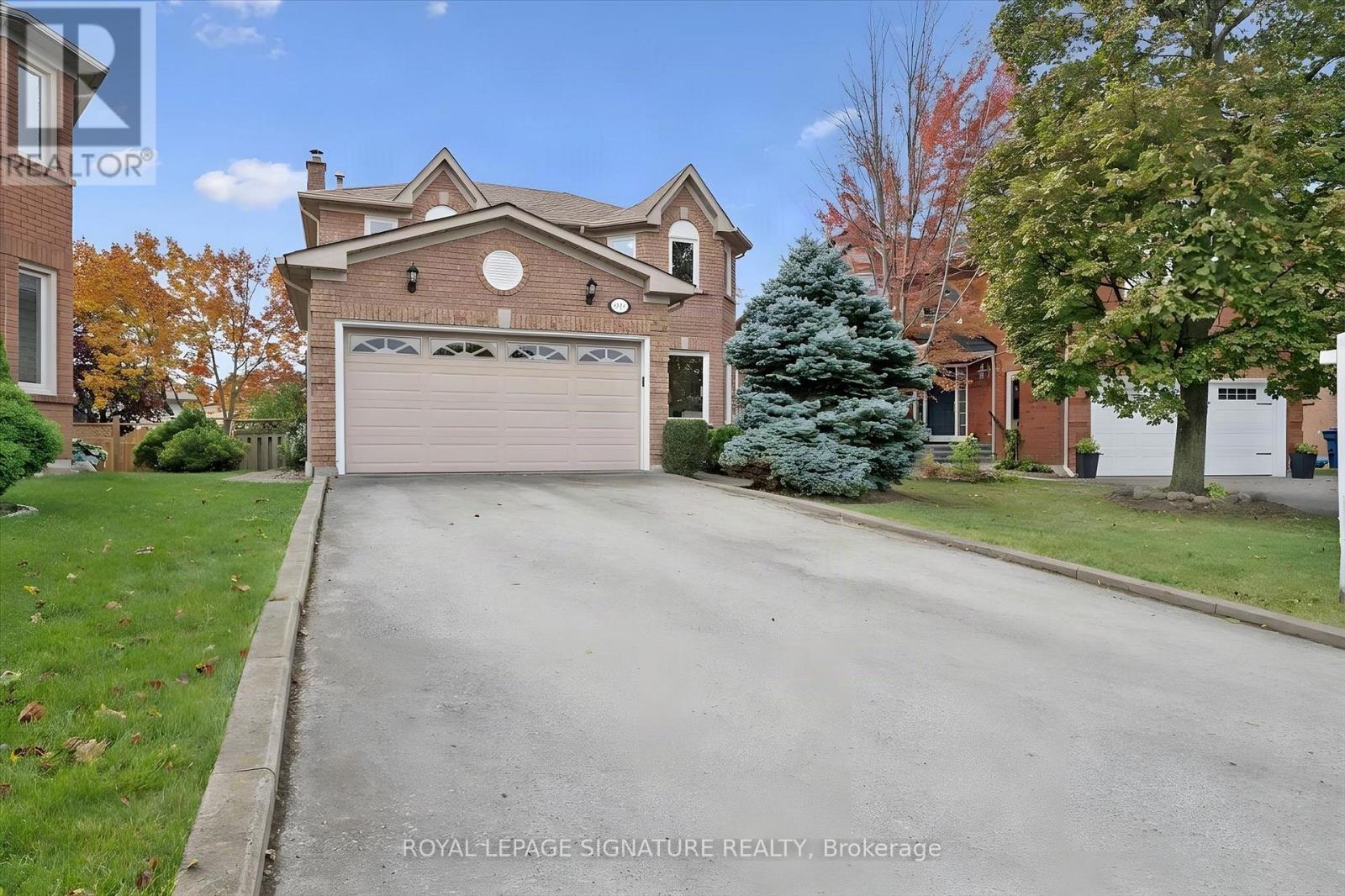 4912 Roseglen Court, Mississauga, Ontario  L5V 1K8 - Photo 2 - W14080782