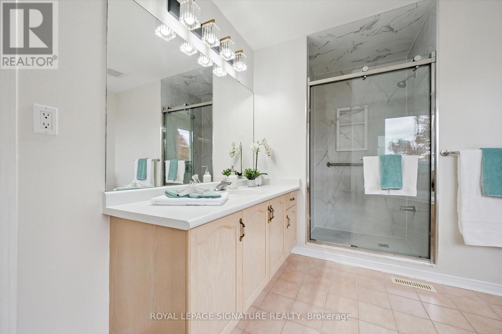 4912 Roseglen Court, Mississauga, Ontario  L5V 1K8 - Photo 22 - W14080782