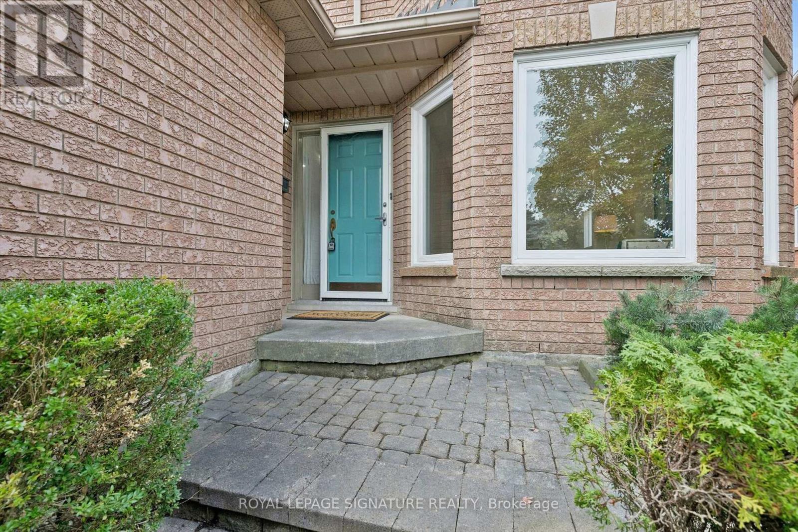 4912 Roseglen Court, Mississauga, Ontario  L5V 1K8 - Photo 3 - W14080782