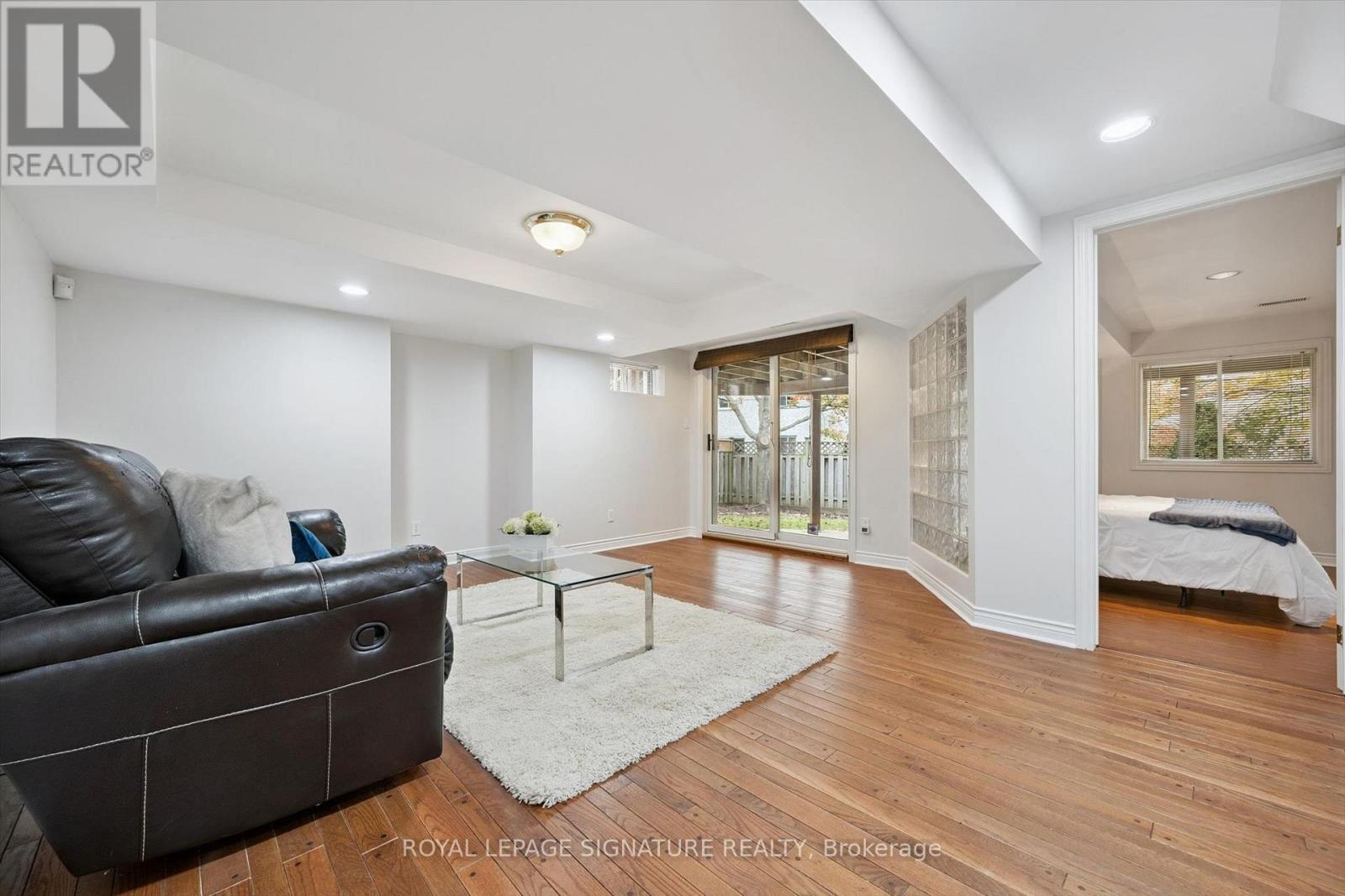 4912 Roseglen Court, Mississauga, Ontario  L5V 1K8 - Photo 32 - W14080782