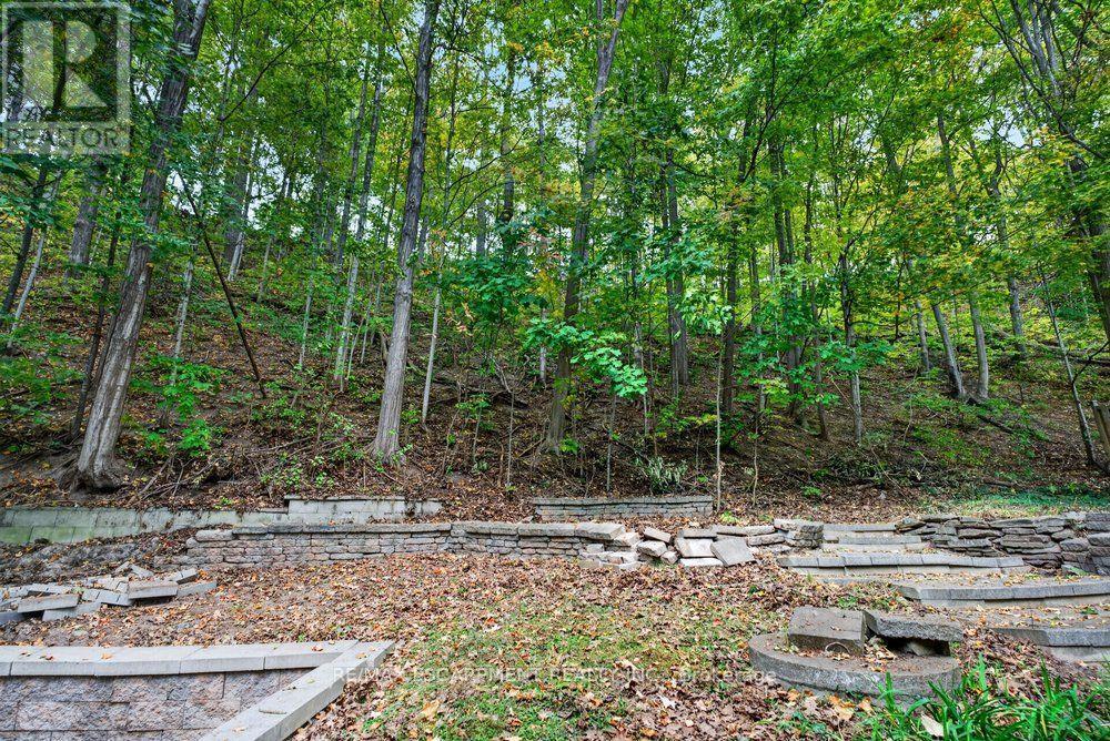 1301 Hidden Valley Road, Burlington, Ontario  L7P 0T5 - Photo 13 - W14080784