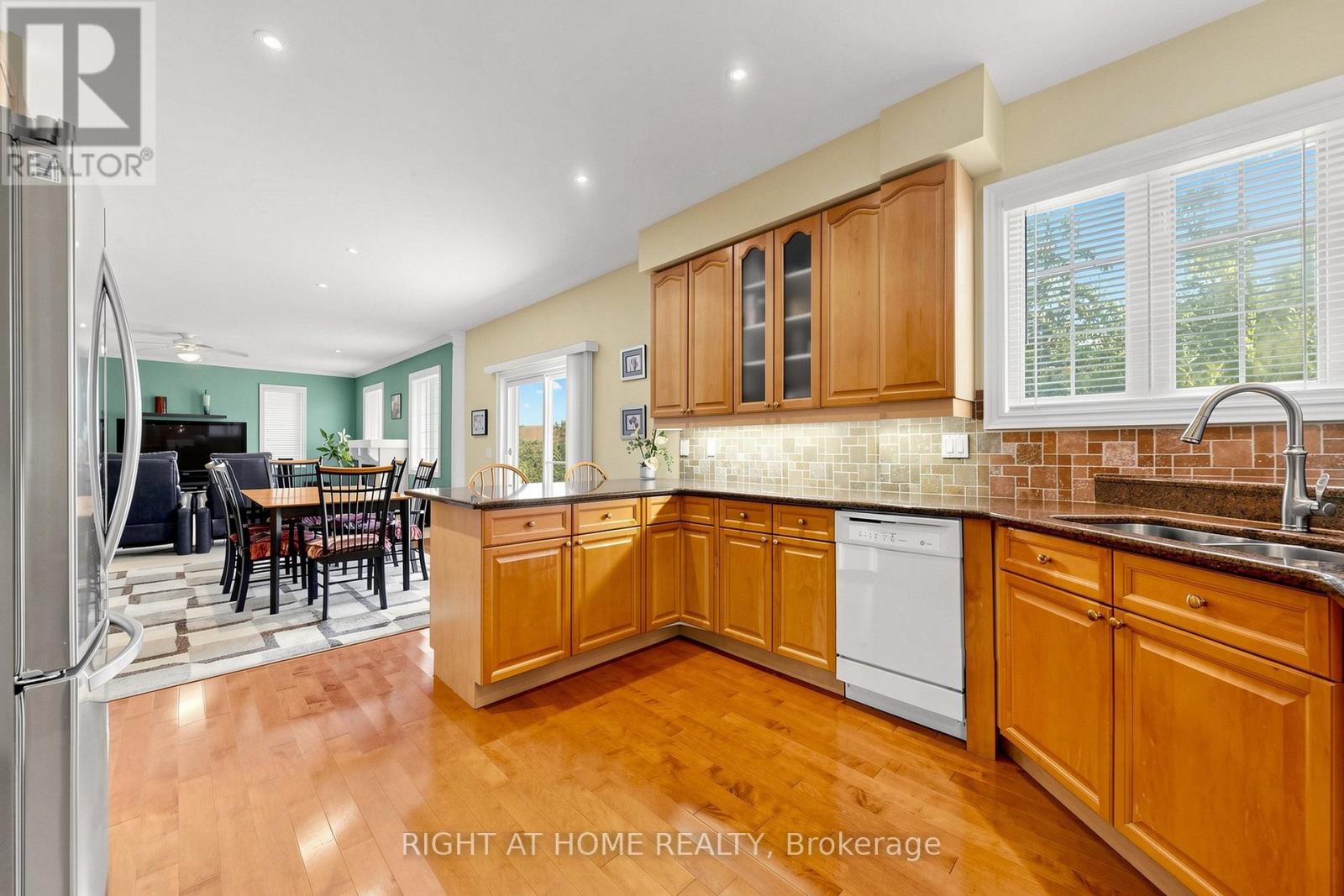 58 Treeline Boulevard, Brampton, Ontario  L6P 1E4 - Photo 16 - W14080852
